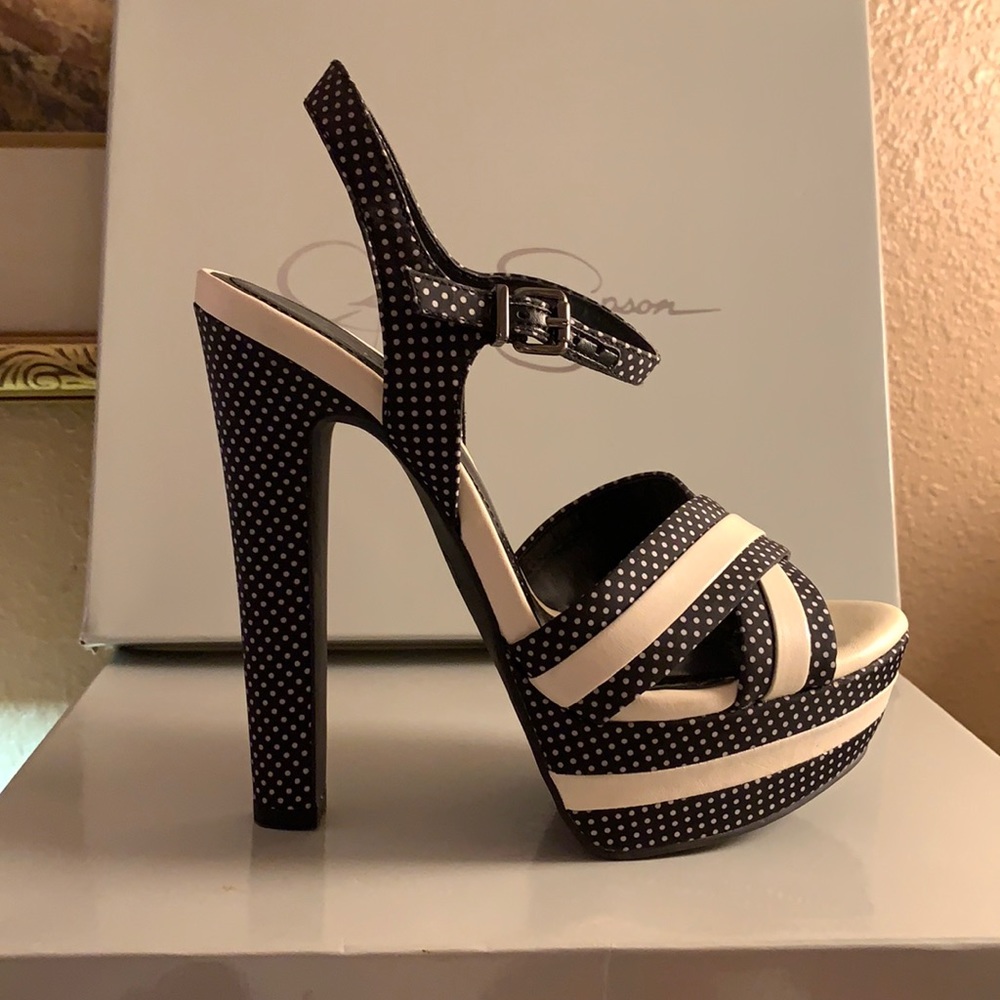 Jessica Simpson - Platform Strappy Sandal Sz 7
